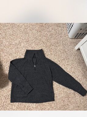 Nike women Half-Zip Pullover Sweater size S